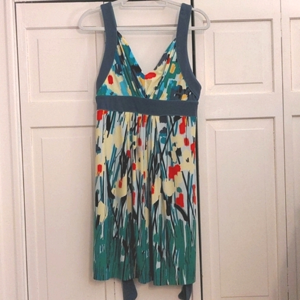 ⭐ 2/ $12 BCBG Maxaria size M colorful dress